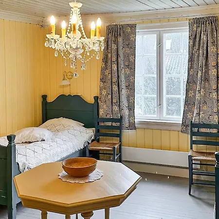 펜션 5 Bedroom In Krokkleiva *